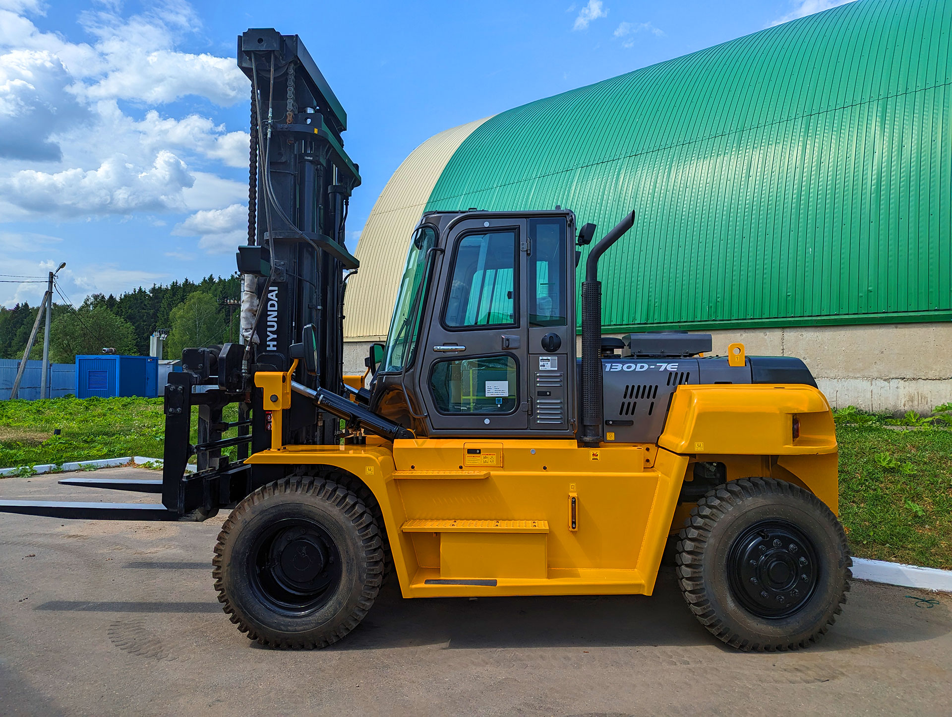 Вилочный погрузчик HYUNDAI 130D-7E